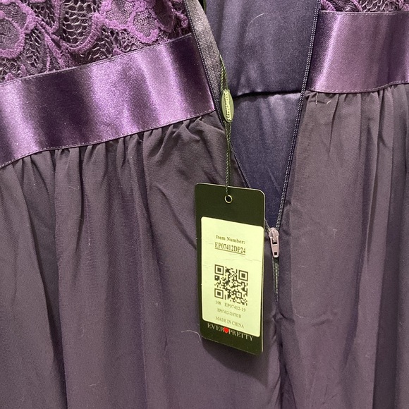 Plum floor length lace and chiffon formal dress. NWT - Picture 4 of 4